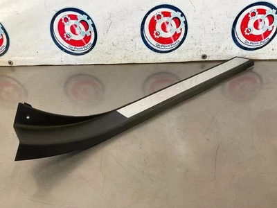 03-09 日产 350Z Coupe 右右手门窗擦伤板 769B0CF00C 原始设备制造商 12BI3D7 — 第 1/4 张图片