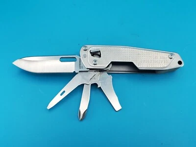 Leatherman FREE T2 Pocket Knife Multi-tool! - Изображение 1 из 4