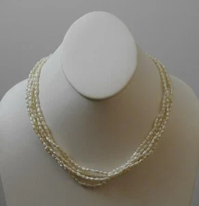 Collar de cuentas blancas pequeño vintage de cinco hilos caída de aproximadamente 8 1/2" G50 - Imagen 1 de 10