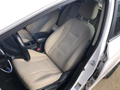 Driver Front Seat Hatchback GT Bucket . Cloth Fits 13-17 ELANTRA 959551 Foto 1 de 4