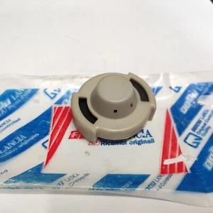 TAPPO VASCHETTA RADIATORE FIAT 124 - 125 - 127 - 128 - 900T ORIGINALE 4274033 - Imagen 1 de 6