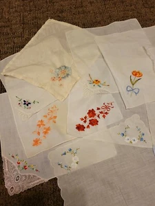 LOT of 12 Vintage WHITE FLORAL HANKIES HANDKERCHIEFS - Picture 1 of 9