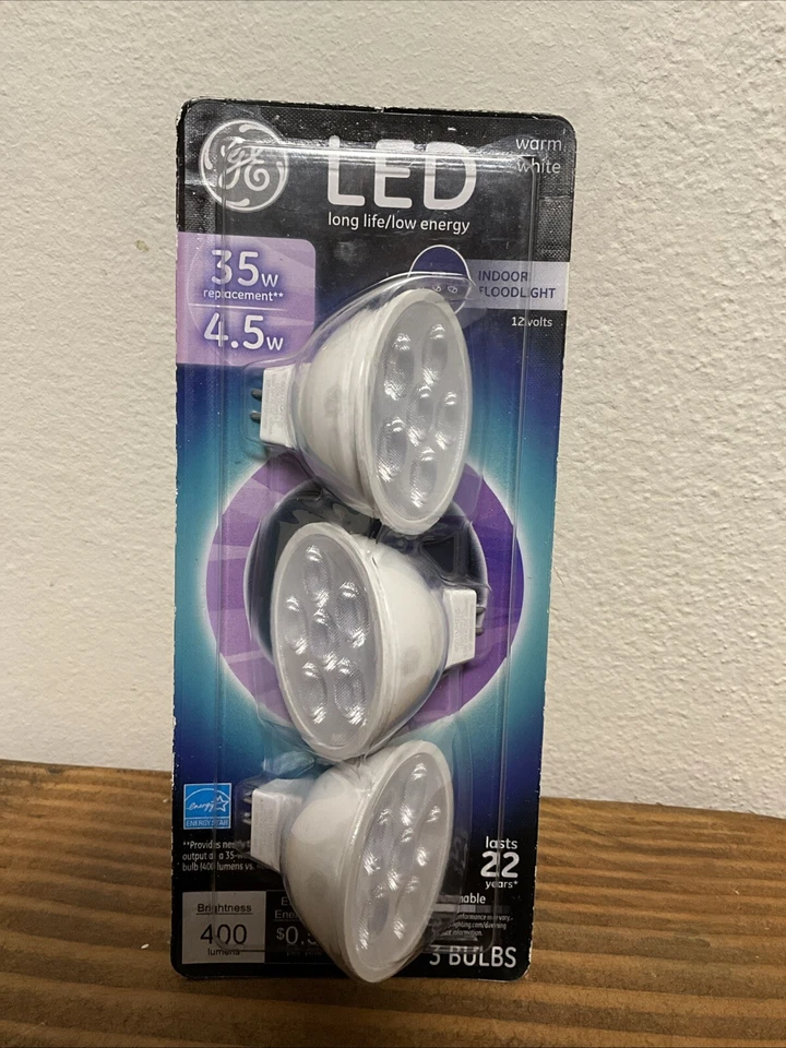 GE indoor Floodlight Warm White Dimmable Bulb 4.5w LED 3 Pack - Image 1 of 1