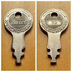 Original BOSCH Schlüssel S2 Kühlschrank Vintage 50er Jahre Retro Rarität Selten - Bild 1 von 3