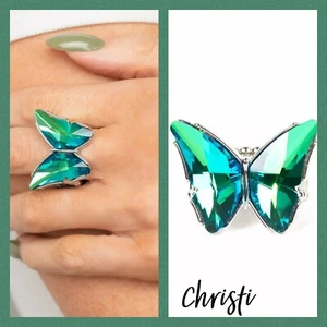 Paparazzi Fluorescent Flutter Green Butterfly Ring ๐๐ BNWTs ๐ฆ - Picture 1 of 4