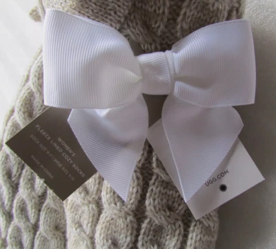 Calcetines UGG Laila Lazo Forrado de Vellón Tejido con Cable Crema o Rojo o Rosa Nuevos Foto 1 de 4