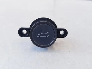 INTERRUPTOR PORTÓN TRASERO TESLA 5YJY MODELO Y 2022 1501907-00-C - Imagen 1 de 19