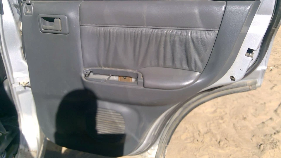 Passport Passenger 2001 2002 puerta trasera derecha interior panel de moldura solo trasero gris Gy Foto 1 de 4