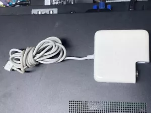 Apple Genuine Magsafe Charger 60w A1330 A1184 T Shape 4 MacBook Pro 13 2006-2012 - Picture 1 of 3