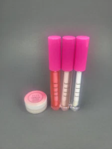 Juego de 3 aceites labiales Elle Pure Glow paquete de 0,1 oz/3 ml cada uno y exfoliante labial 0,21 oz/6 g nuevo sin caja - Imagen 1 de 6