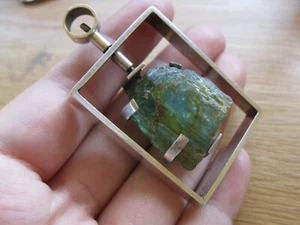 Vintage Hallmarked 1969 Sterling Statement Raw Green Kyanite Pendant - Picture 1 of 11