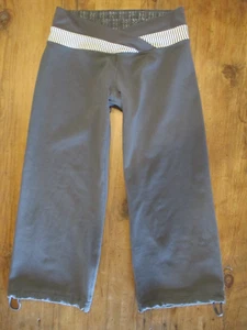 Lululemon Womens Crop Capri Pants Yoga Gray Size 2 - Picture 1 of 5