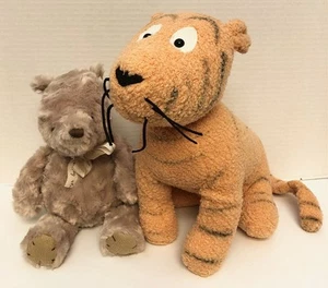 (2) Vintage Disney CLASSIC Winnie-The-Pooh & TIGGER 12" Plush LOT Stuffed K1 - Picture 1 of 2