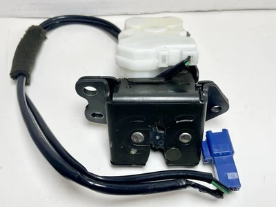 Actuador de bloqueo de puerta trasera Scion XB 2004-2006 pestillo de puerta levadiza trasera OEM Foto 1 de 3