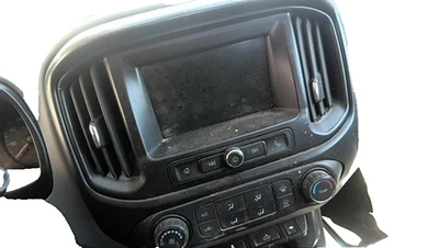 2015-2022年吉姆西峡谷音频设备无线电控制面板带显示屏原始设备制造商 — 第 1/2 张图片