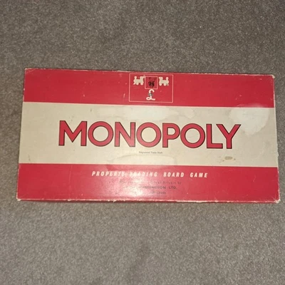 Waddingtons Parker Brothers Monopoly board game, Vintage 1972 - Image 1 of 4