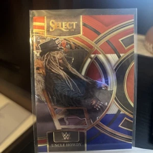 2024 Panini Select WWE - Premier Level Zio Howdy #103 Rosso e Blu - Foto 1 di 2