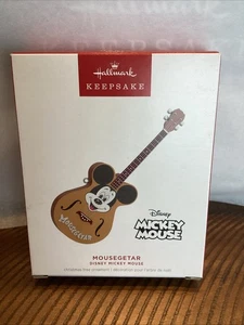 2024 Hallmark Disney Mickey Mouse MOUSEGETAR adorno de recuerdo nuevo - Imagen 1 de 5