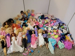 Big Huge Mattel Disney & Barbie DOLL LOT (25) Vintage Genuine BARBIE clothing - Picture 1 of 24