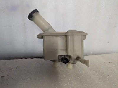 Brake Fluid Reservoir 2015 Nissan Versa Note SV  - Изображение 1 из 4