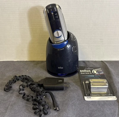 Braun 8000 Series 360 Complete Model 8985 Shaver W/Cleaning Dock Pre Owned  - Image 1 of 4