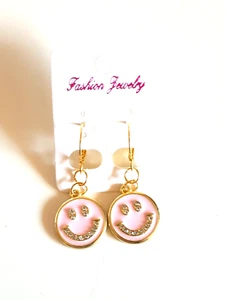 😊Pretty Pink Smiley Face Rhinestone Gold Plated Earrings😊 - Picture 1 of 8