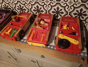 VINTAGE 70ER JAHRE PLAYSKOOL TAKE APART AUTO KONVOLUT 3 AUTOS FIGUREN TEILE SPIELZEUG - Bild 1 von 7