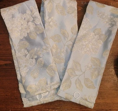 Juego de 3 Corbatas Cortina Croscill Wysteria Vintage Azul  Foto 1 de 4