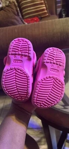 CROCS JIBBITZ PINK CLOG Sandals Shoes BABY GIRLS SZ 6 / 7 EXCELLENT! - Picture 1 of 7