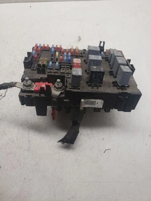 Motor de caja de fusibles sin paquete de remolque para 07-09 EQUINOX 1451101 Foto 1 de 4