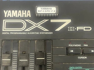 Yamaha DX7 II D o FD ultimo firmware versione 1.9 con presa - Foto 1 di 8