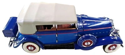 Vintage 1932 Cadillac V-16 Sport, 1/24 scale Blue Diecast by Franklin Mint - Image 1 of 4