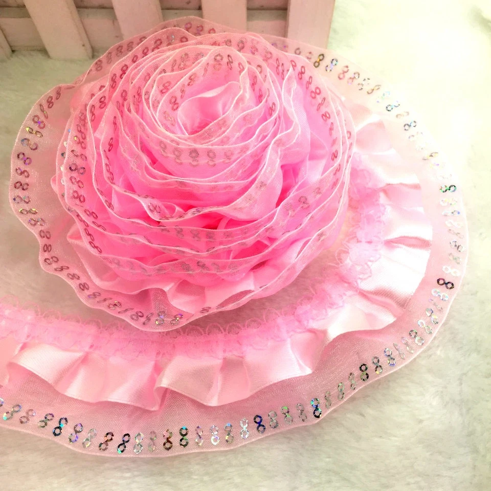 DF02 / ROSE - DENTELLE PLISSÉE 3 rangs 45 mm - GALON SATIN FRONCÉ Voile Sequin  - Photo 1/1