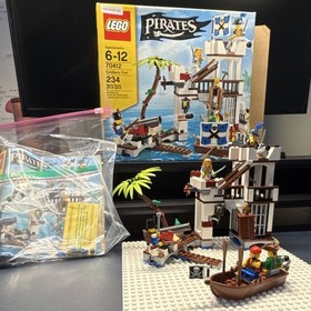 LEGO Pirates Soldiers Fort 70412 Complete Set Box Manual Minifigures 234 Pieces