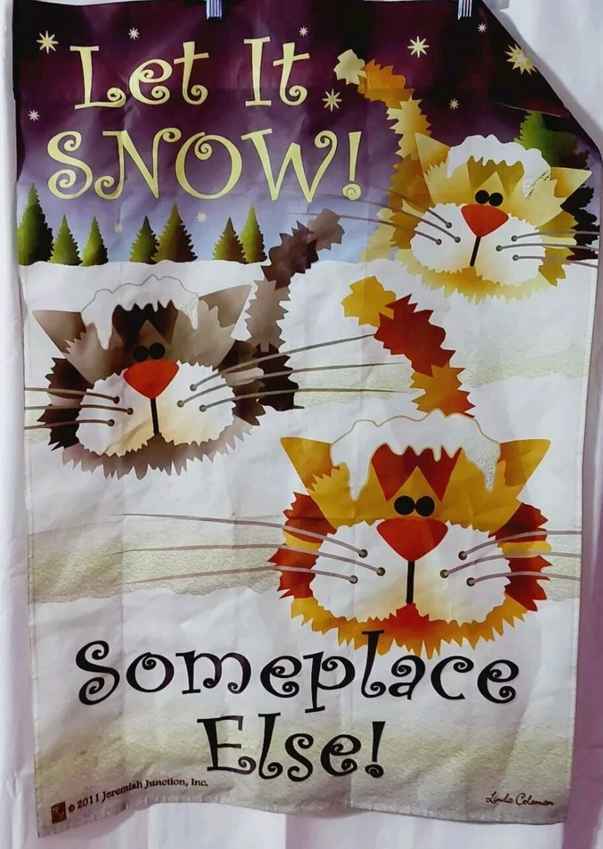 Bandera de jardín Jeremiah Junction Let It Snow en otro lugar gatos al aire libre 27x39 Foto 1 de 4