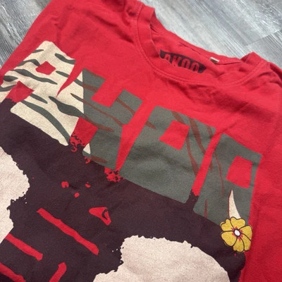 Camiseta roja grande Akoo para hombre Tribe A King Among Us manga corta Foto 1 de 4