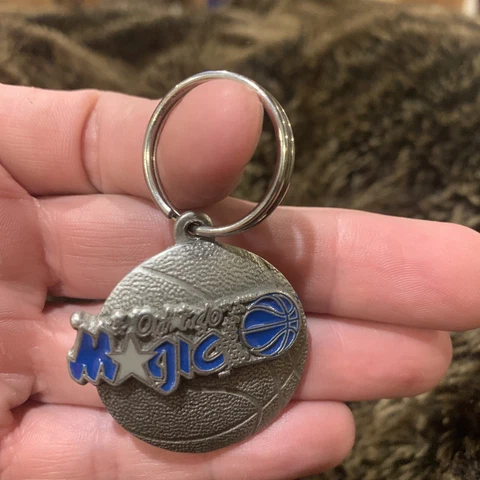 Vintage 1992 NBA Orlando Magic Metal Souvenir Keychain Cover