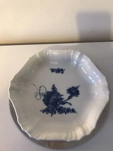 Royal Copenhagen geflochtene blaue Blume weiß palmette tiefe Schale markiert 10/1527 UK - Bild 1 von 10