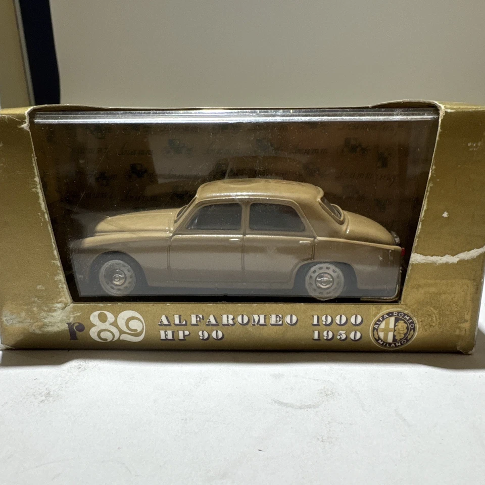 Brumm 1: 43 阿尔法罗密欧 1900 惠普 90 1950 棕色压铸模型汽车带盒意大利 — 第 1/4 张图片