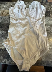 VINTAGE MAIDENFORM SECOND SKIN FULL BODY SHAPER ! HOOK CROTCH. BEIGE. 38 DD - Picture 1 of 8