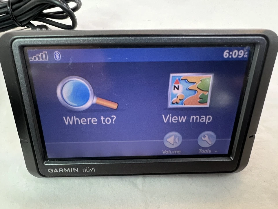Garmin Nuvi 265 GPS Navigation System W/Charging Cord&Weighted Dashboard Mat - Image 1 of 4