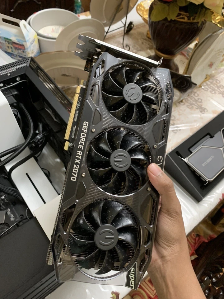 EVGA GeForce RTX 2070 SUPER 8GB FTW3 ULTRA GAMING RGB Foto 1 de 1