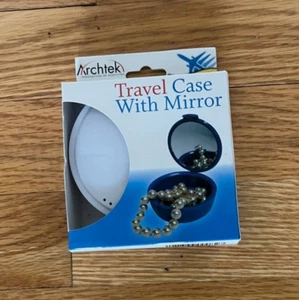 Mini Travel case with mirror in White Plastic - Picture 1 of 4