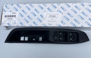 New Genuine MG ZS Drivers R/H Front Door Electric Window Switch 10613981 - Picture 1 of 2