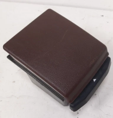 Mitsubishi Cordia Turbo 1986 consola central trasera bandeja de cenizas roja Foto 1 de 4