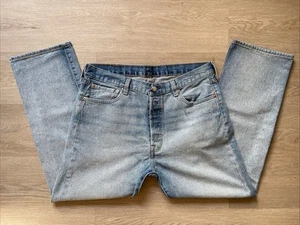 Levi’s 501 36x29 Men’s Button Fly Light Wash Denim Straight Jeans B3 - Picture 1 of 14