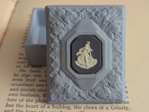 Wedgewood Blue Tricolour Jasperware Neptune Trinket Box Bicentenary 1995 Vtg Art - Picture 1 of 20
