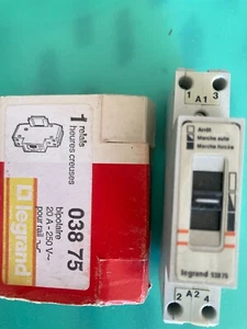 Tag und Nacht Schütz 20A 250V Legrand 03875 - Bild 1 von 1