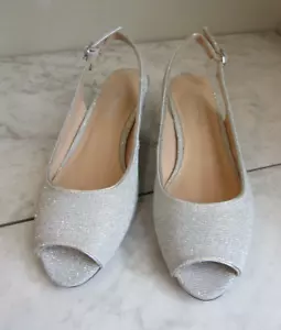 NIB J.Renee Jenvey Sparkle Silver Slingback Kitten Heel Dressy Shoes Women 6.5 M - Picture 1 of 6