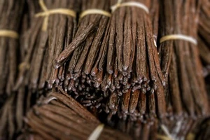 Organic Tahitian Vanilla Beans x 10 |Gourmet Grade| Papua New Guinea - Picture 1 of 2